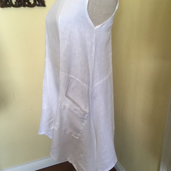 White linen top - Picture 2 of 3